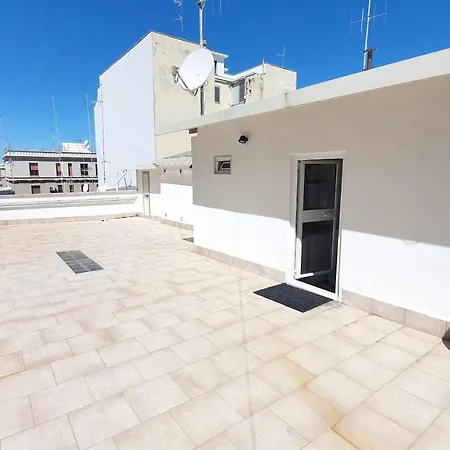 Apartament La Terrazza Tra I Tetti Studio - Centro *